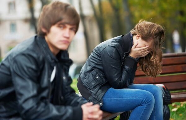 10 Signs Of Falling Out Of Love : When Love&nbsp;Fades