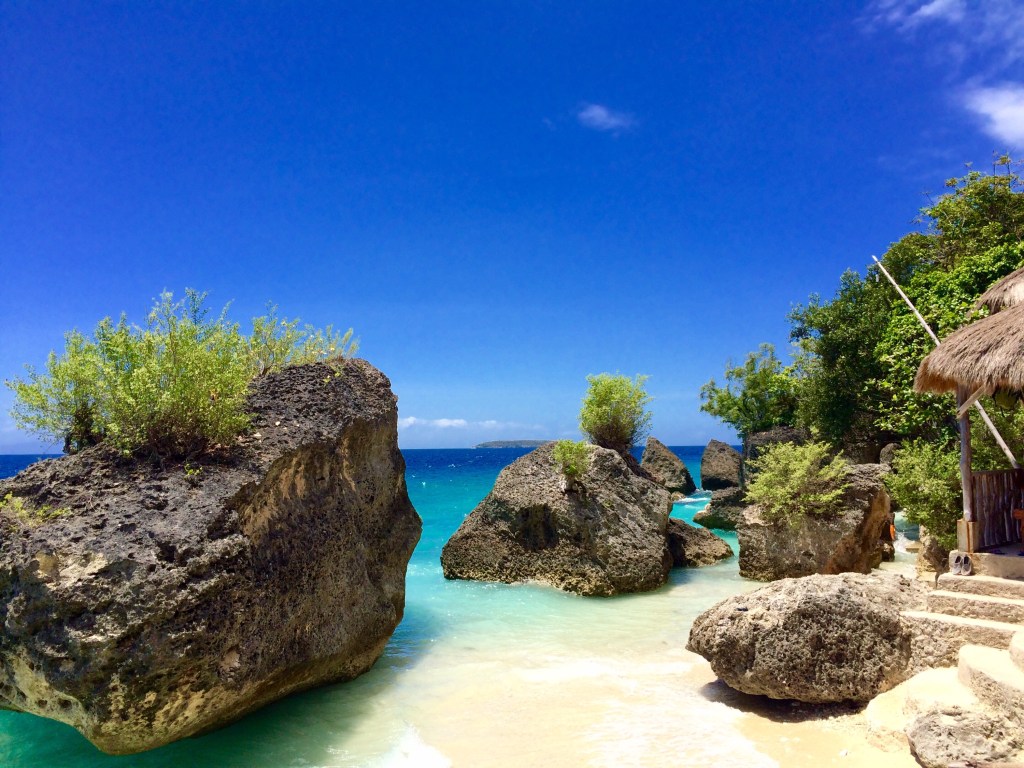 Tan-awan Cangcuaay Beach, Oslob – A Travel Guide &&nbsp;tips